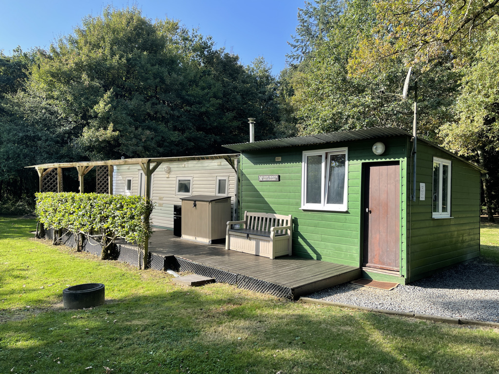 5C2EFE56-79D0-4671-A406-9519E49B926C_1_105_c